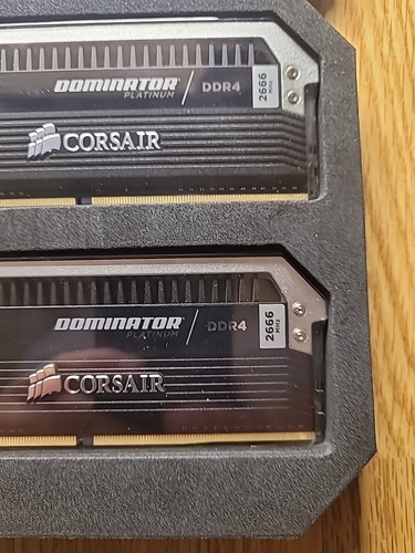 Corsair Dominator Platinum Series 16Gb (4 x 4Gb) DDR4 SDRAM 2666 MHz C15 Memory - Picture 8 of 8