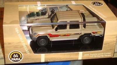 Toyota Land Cruiser 2014 - LC79 - SANDY TAUPE - RHD - Maßstab 1:64 - Para 64