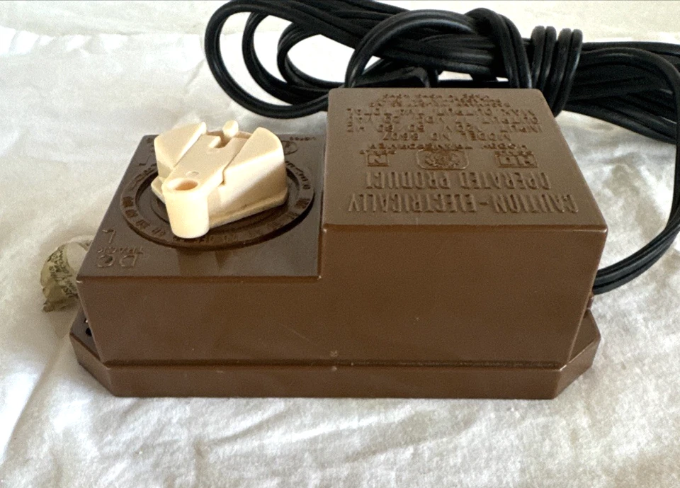 Vintage Bachmann Hobby Train Transformer Model #6607 HO & N Scale Railroading - Image 3 of 4
