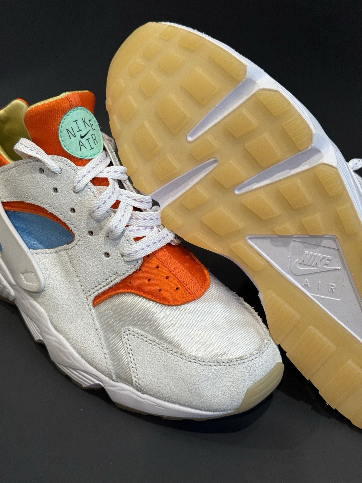 Nike Air Huarache White/Safety Orange DX2345-100 US 9.5 Running Training NEW DS image 2