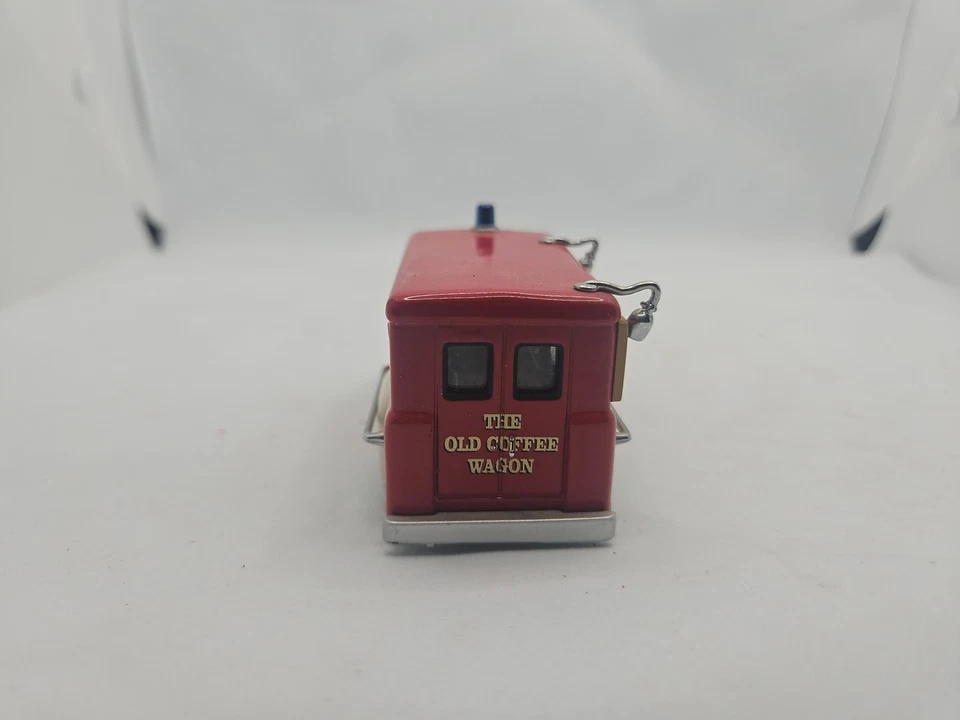 MATCHBOX YESTERYEAR, 1:43,YFE16, DODGE ROUTE VAN SPRINGFIELD FIRE #FT3 - Image 4 of 4