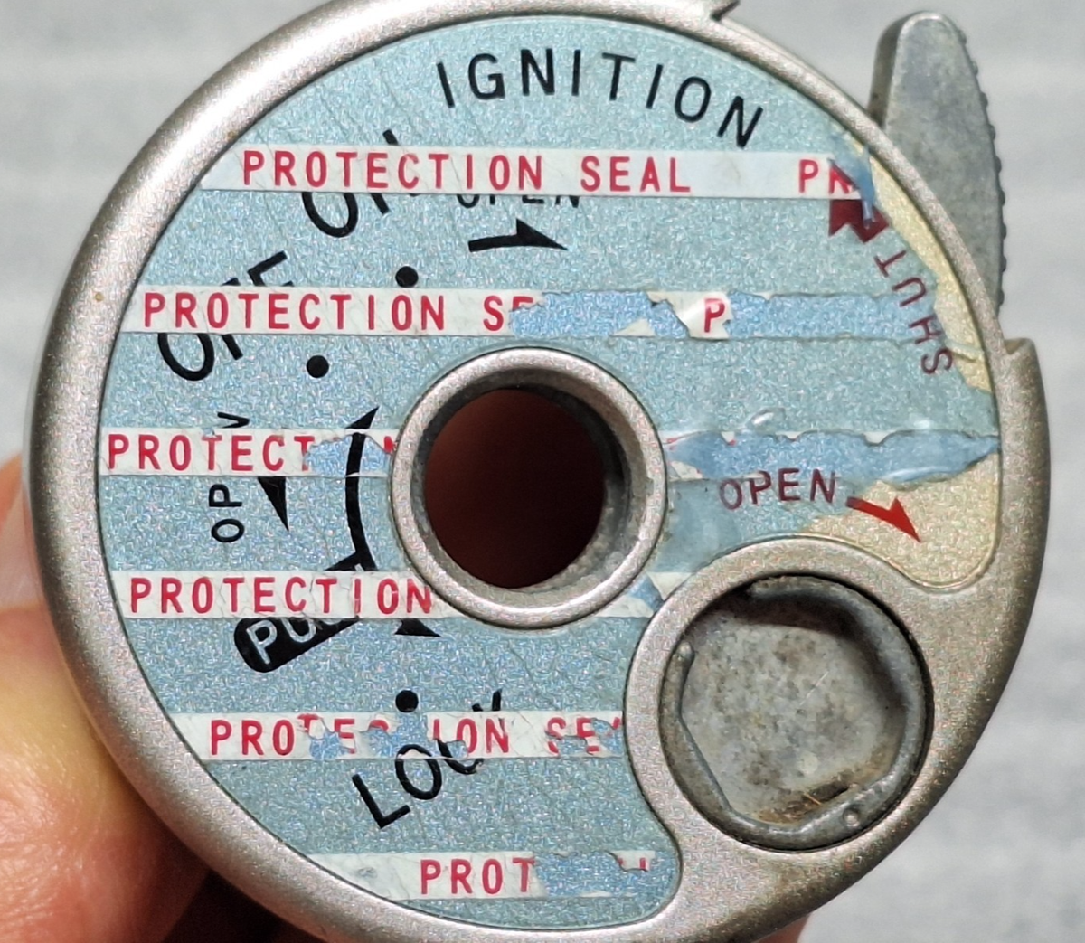 2013 2014 YAMAHA ZUMA YW50 IGNITION SWITCH LOCK PLATE COVER | eBay