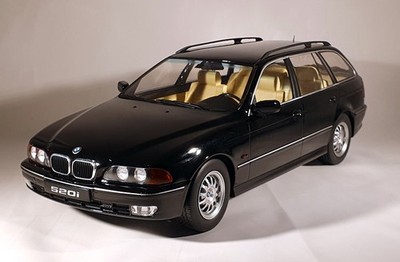 KK-Scale, BMW 520i Touring (1997), E39, Schwarz, 1:18