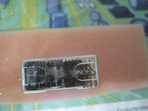 1pcs V23037-A0005-A101 Relay 24VDC 250VAC 5A Siemens - Imagen 3 de 4
