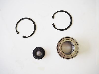 Ford Cougar 2,5ST200  1/00-12/01 Radlagersatz vorn 4-teilig 