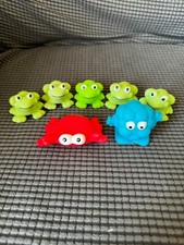 Lot of 7 Cartoon Lovely Safe Frog Water Bath Toys Shower Toy