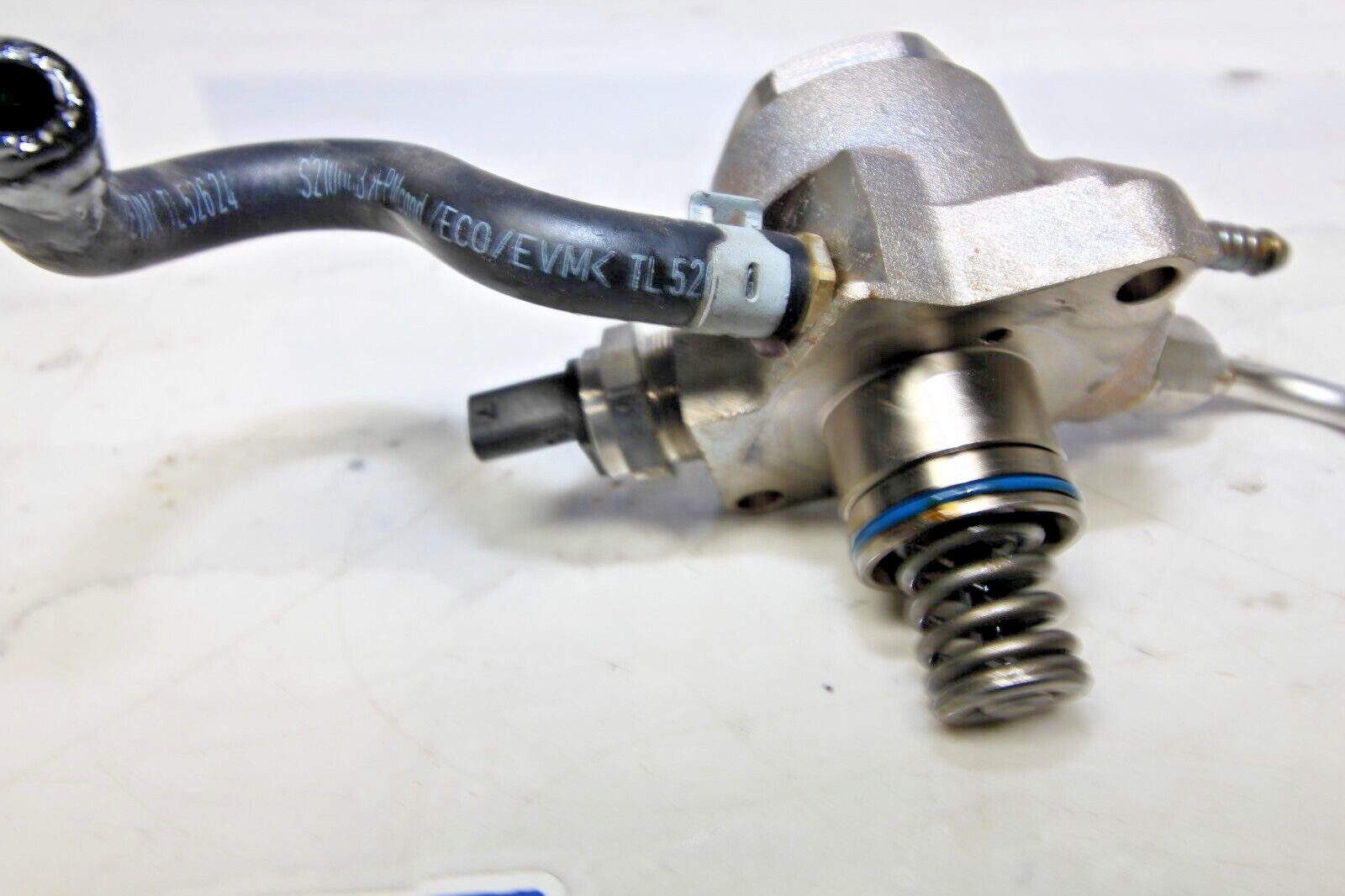 18-21 AUDI R8 V10 5.2L OEM HIGH PRESSURE FUEL PUMP 8427223050319