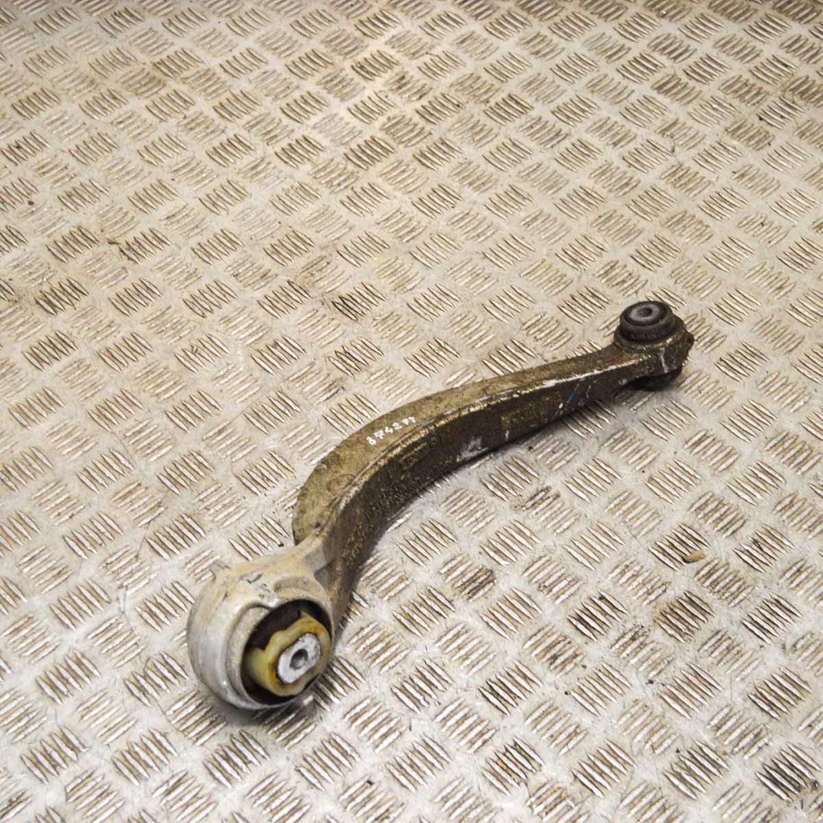 ¥ JAGUAR F-PACE X761 Front Right Lower Wishbone Arm HK83-3C256