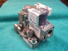Honeywell VK8105R-1041 2-Stage NAT Gas Valve OEM Lennox Ducane 101532-01