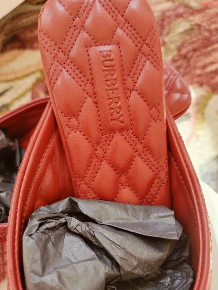 💝 Mula para mujer de cuero acolchado rojo con logotipo de Burberry. Regalo Super San Valentín 💝EU39.5 Foto 3 de 4