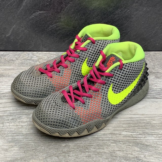 green basketball shoes youth