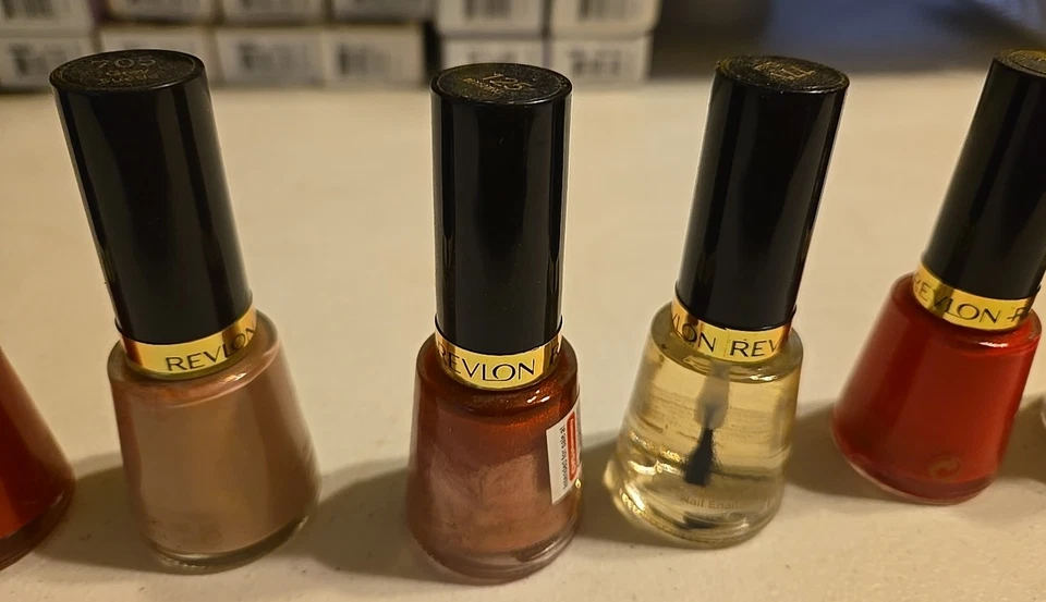 10 PC REVLON ASSORTED COLORS NAIL ENAMEL NAIL POLISH MIXED LOT - Image 3 of 4