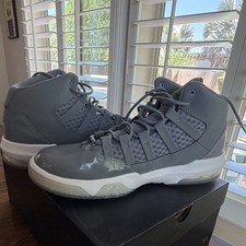 Jordan Max Aura Men s Gray/White Mid Top Lace...