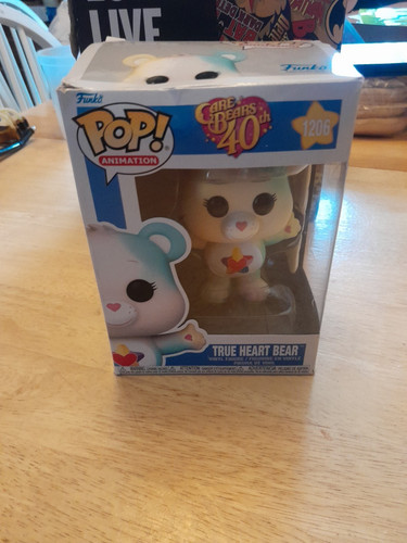 Funko - Animación POP: Care Bears 40th - True Heart Bear #1206 - Imagen 1 de 5