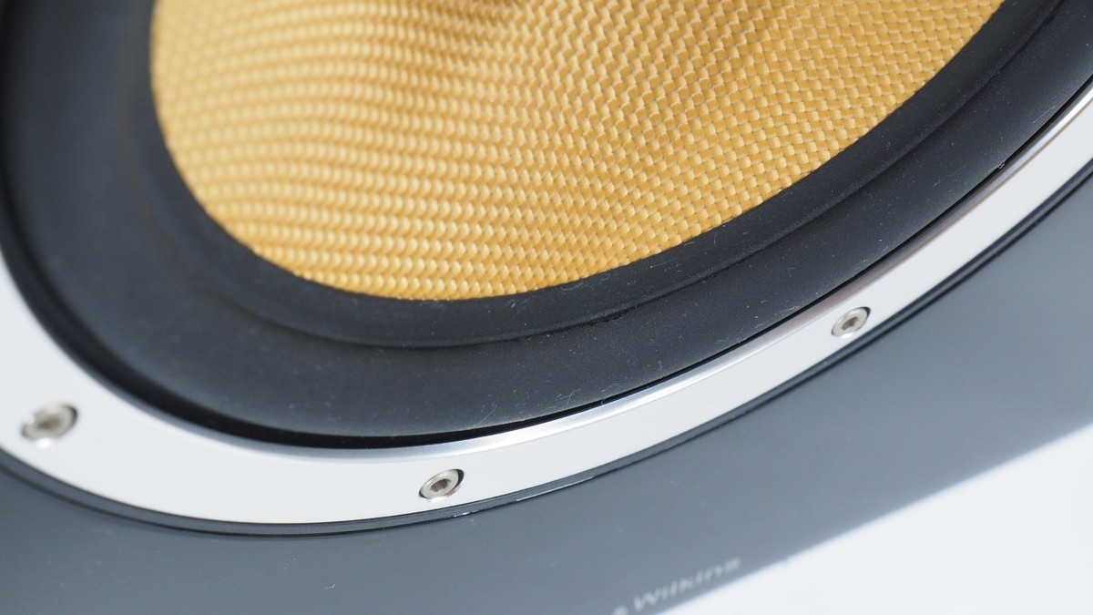 Bowers & Wilkins B&W CM5 Bookshelf Speakers Pair Black Operation