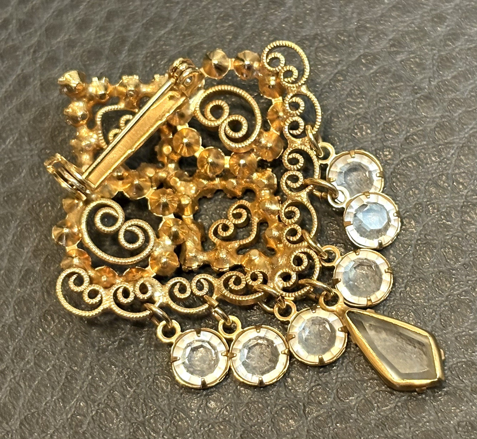 VTG Unsigned Clear Crystal Station Dangle Charms … - image 4