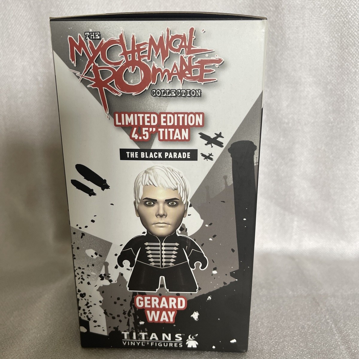 Titans My Chemical Romance The Black Parade 5-Piece Vinyl Figure Set | Gerard Way, Frank Iero, Bob Bryar, Mikey Way, Ray Toro