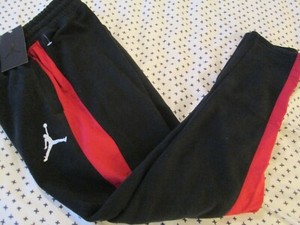 jordan 1 black with red stripe