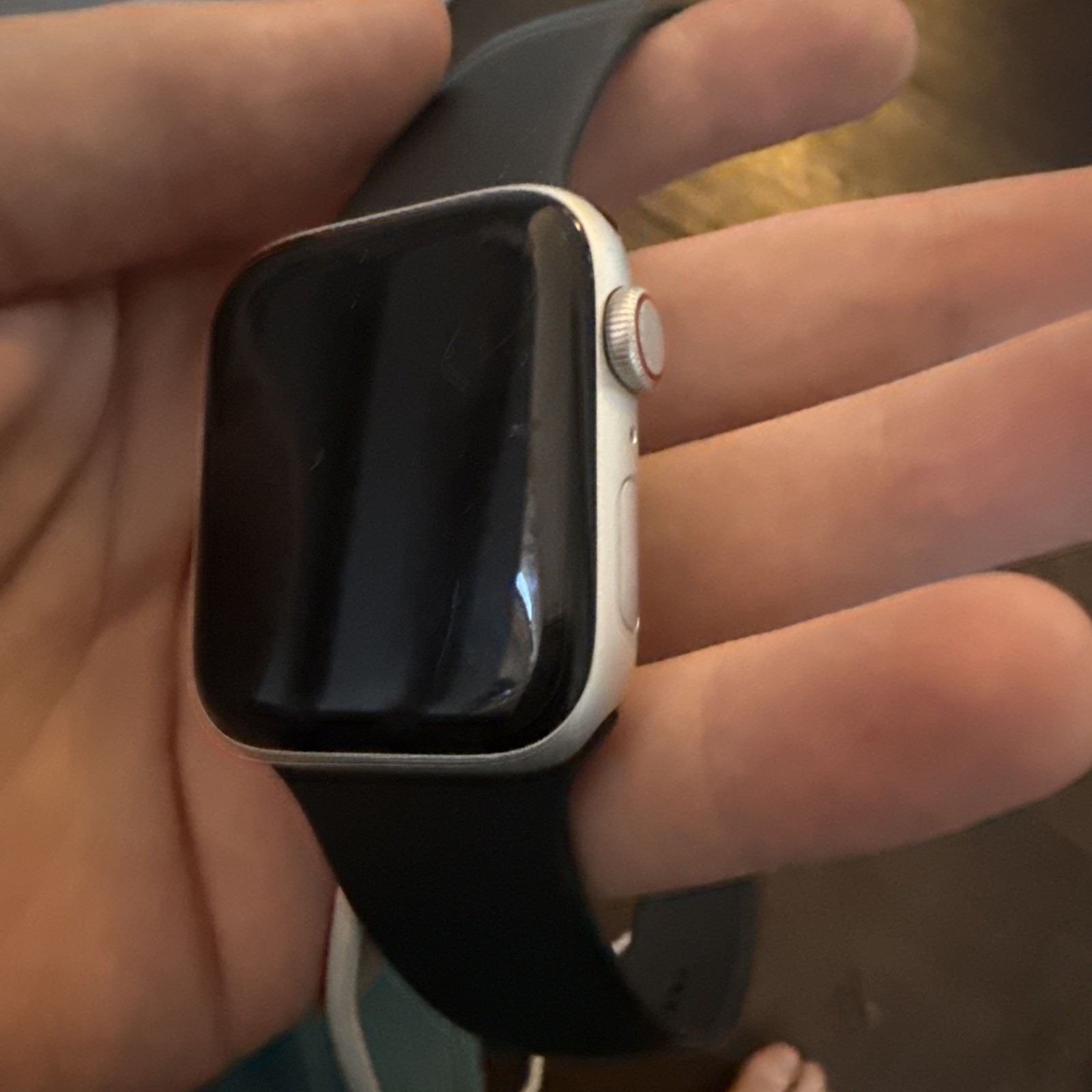 Apple Watch SE Series 40mm - Silver with Black Band