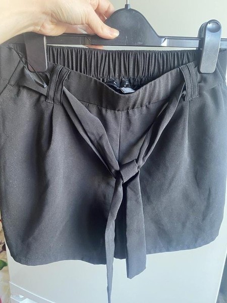 Women New Look Shorts Black Polyester S