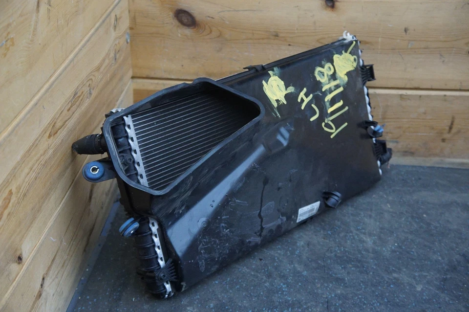 Rear Left Driver Side Radiator 982121254 OEM Porsche Cayman Boxster 718 2017-18 - Image 4 of 4