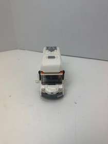 LEGO City 60057 Camper Van RV Motorhome 2014 w/ 2 Minifigures Retired