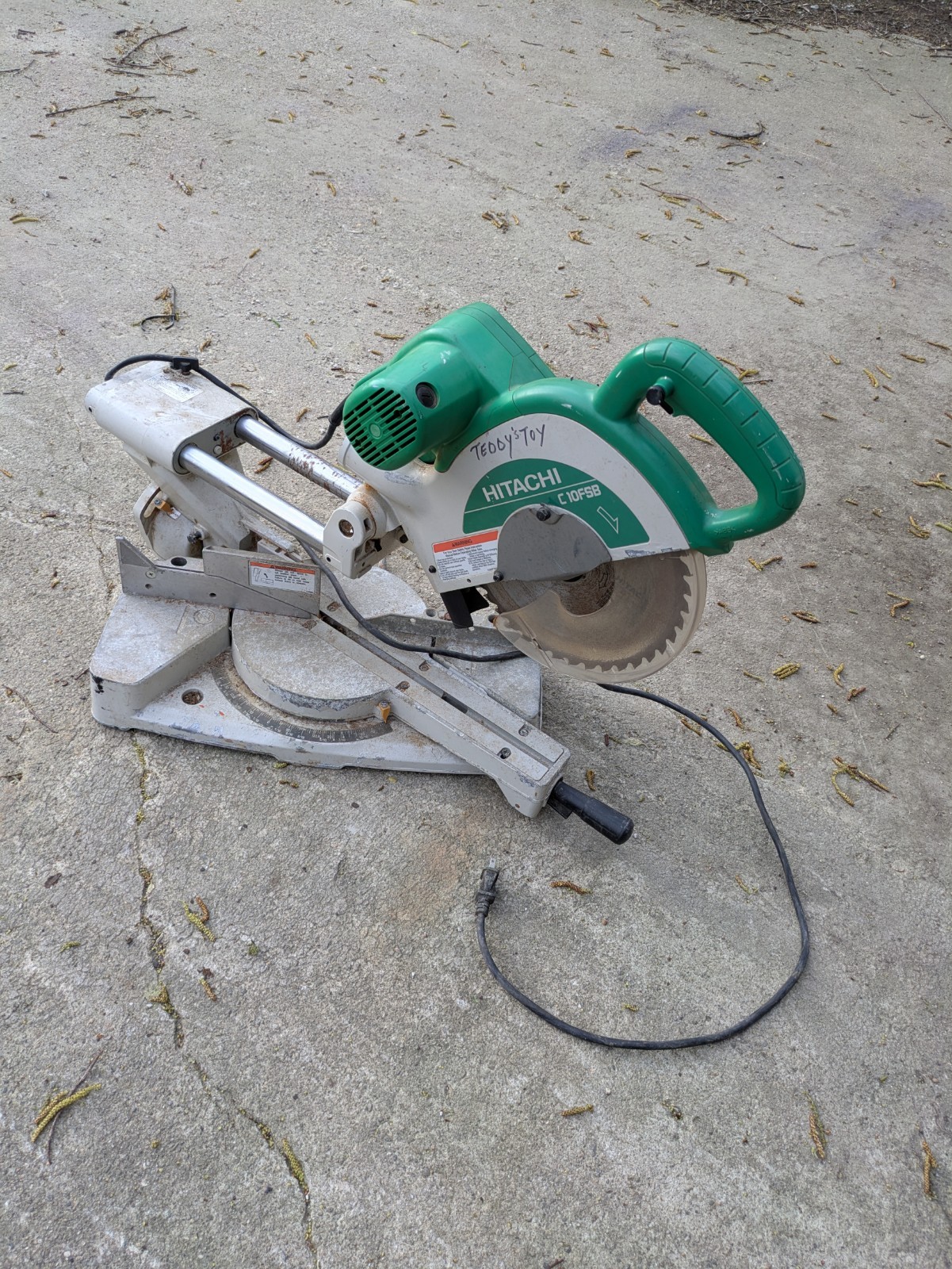 Hitachi C10FSB  10-Inch Dual Bevel Sliding Compound Miter Sa