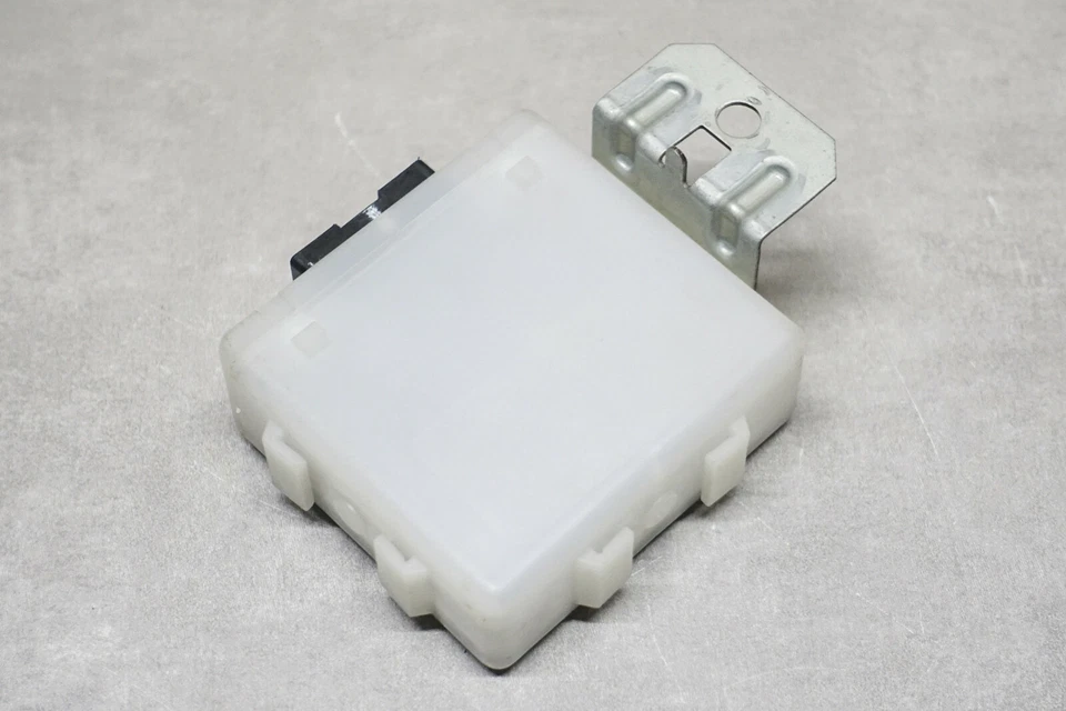 Nissan NX 1600 2000 1991-1993 conjunto de temporizador (módulo de control de carrocería / BCM) 28550-69Y10 Foto 3 de 4