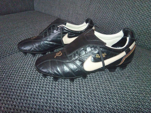 ronaldinho soccer cleats