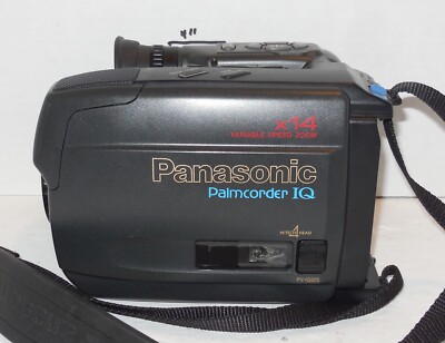 PANASONIC PV-IQ225D VHS-C Palmcorder Camcorder 14x Zoom Video