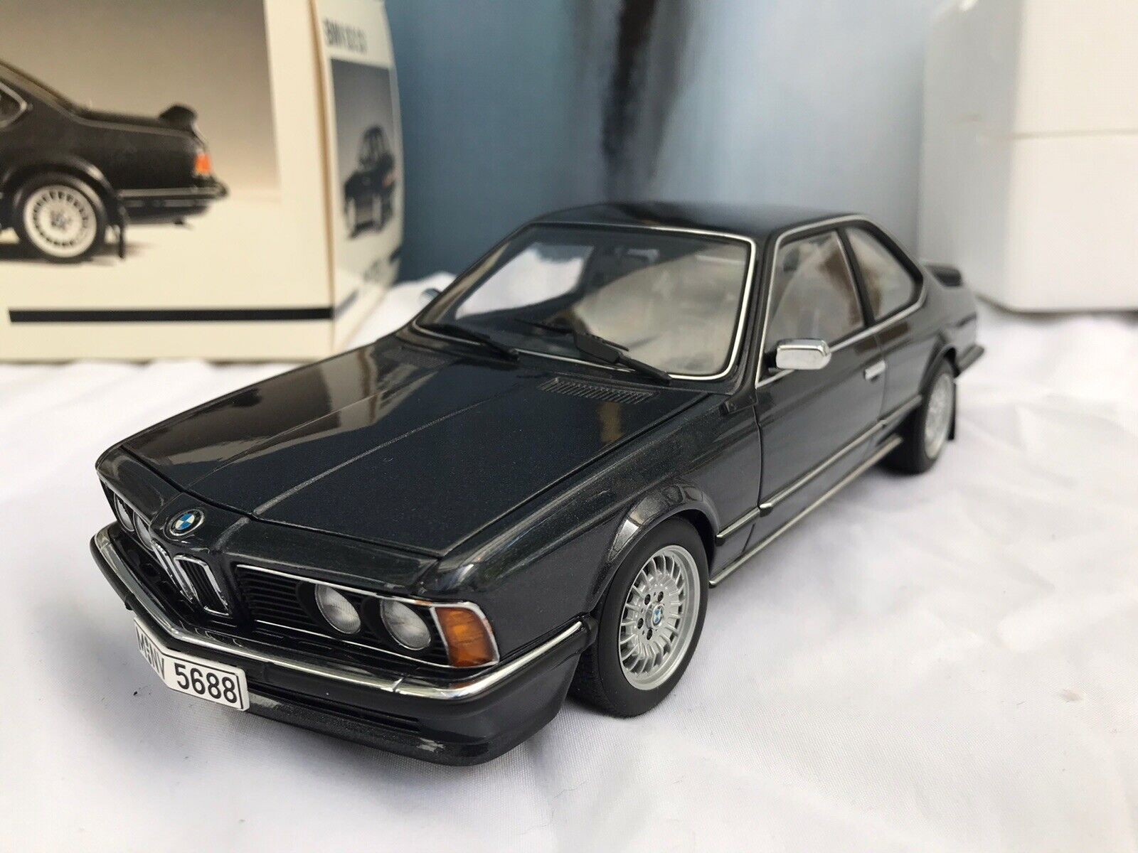 Autoart Millenium Bmw M 635 Csi 1 18 Scale Diecast Car Karminred For Sale Online Ebay