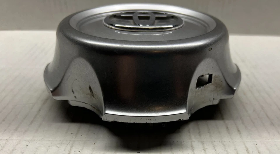 1 (ONE) OEM WHEEL CENTER CAP 98-02 TOYOTA LAND CRUISER 16" WHEEL - Image 2 of 4
