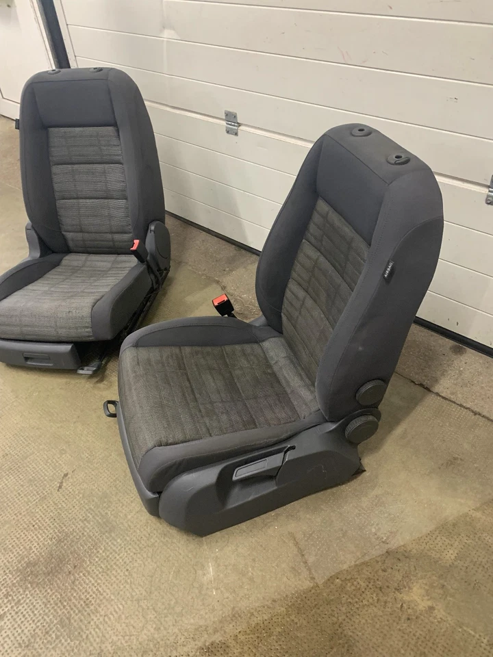 Sitz Fahrersitz Beifahrersitz links+recht VW Touran Bj.2003-2006 mit Sitzheizung - Bild 4 von 4