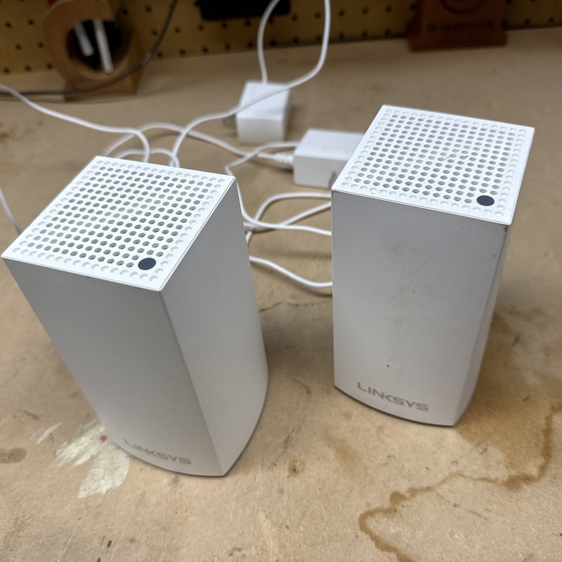 Linksys WHW01 White AC1300 Intelligent Mesh Dual-Band WiFi System. Pair/w Plugs