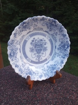 Arcopal Honorine Blue & White France Salad Soup Bowl 7 1/8'' Floral Milk Glass 
