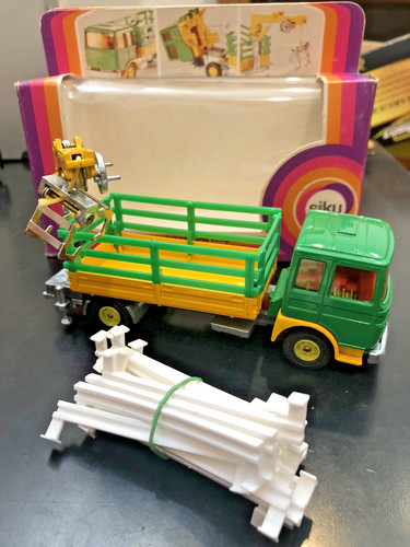 Siku #349 MAN 8.156 F Truck with Crane & 16 Guard Rails - Diecast Model Boxed