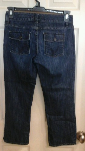 GAP, cropped jeans, limited edition, women's size 4, dark wash, EUC - Picture 3 of 4