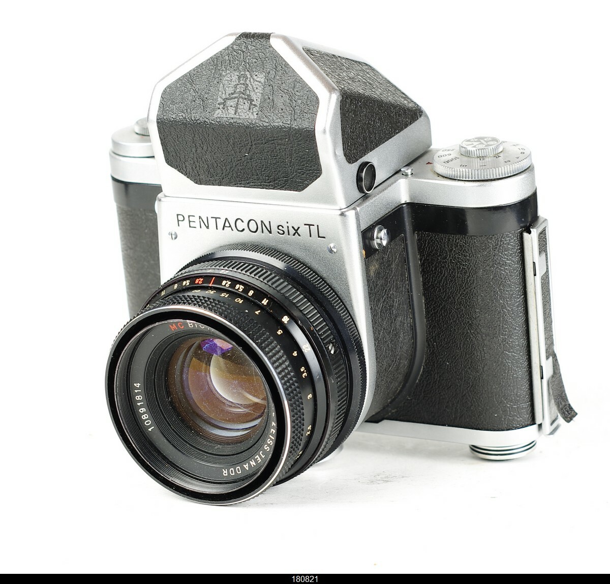 Camera Pentacon Six With Lens Zeiss Black Biometar 80mm f/2 Camera Pentacon Six With Lens Zeiss Black Biometar 80mm f/2