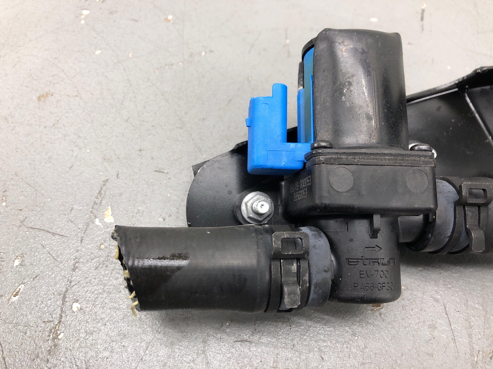 2020-2023 MCLAREN GT 4.0L ENGINE WATER COOLANT HOSE LINE PIPE W/MOTOR OEM 2021
