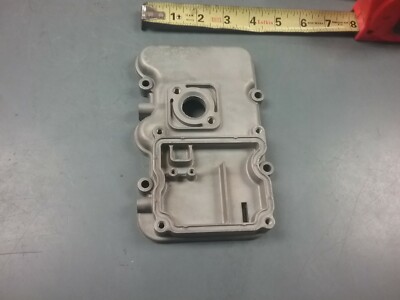 Cylinder head cover for a Johnson or Evinrude outboard motor 446000