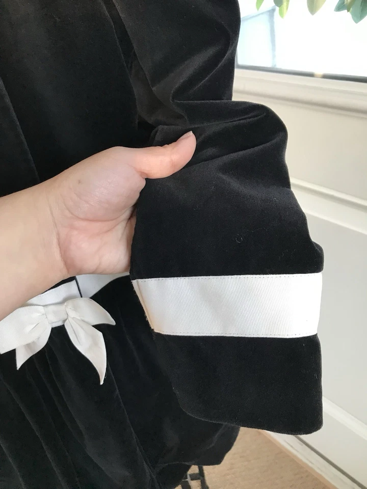 Abrigo de terciopelo negro con lazo blanco American Girl niñas talla 12 Foto 4 de 4