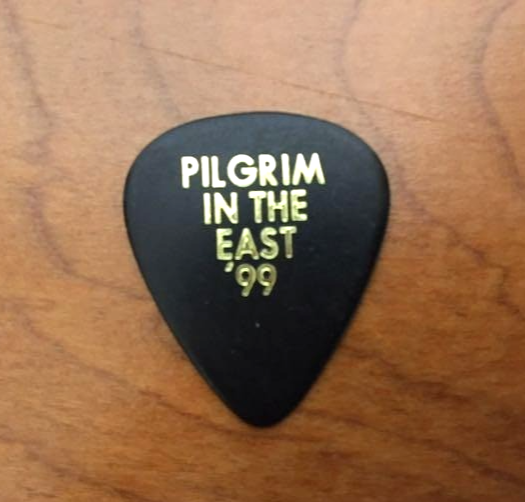 ERIC CLAPTON / PILGRIM IN THE EAST '99 TOUR Guitar Pick rare from JAPAN USED