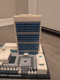 21018 LEGO Architecture United Nations Headquarters, Landmark Series, Retired