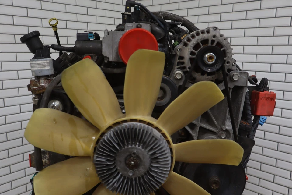 01-07 Chevy GMC 6.0L LQ4 V8 LS Engine Swap Liftout Dropout Donor Video Tested - Image 4 of 4