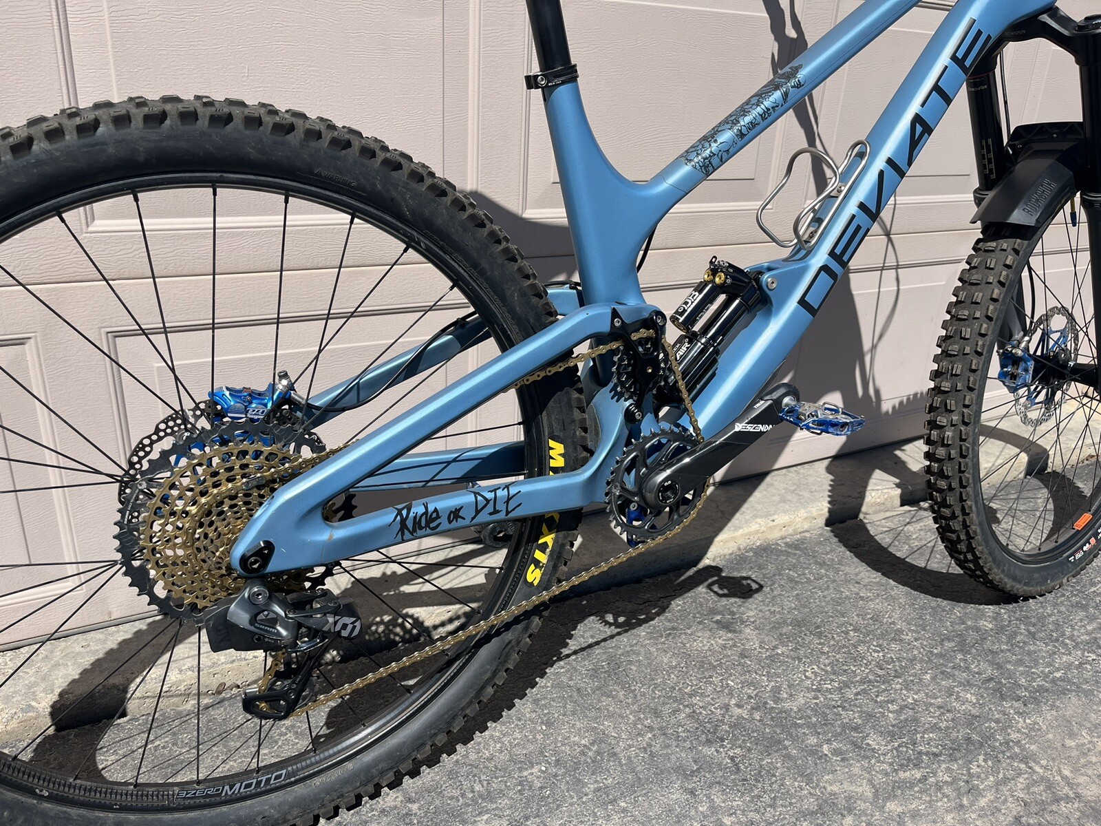Deviate Highlander Blue XL Carbon Enduro&nbsp;