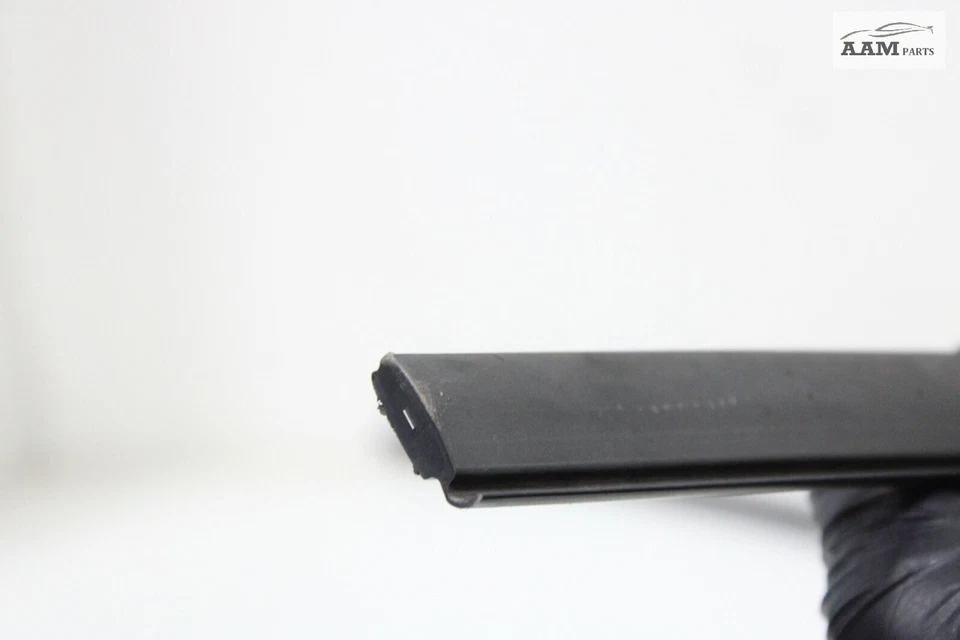 2011-2021 JEEP GRAND CHEROKEE RIGHT PASSENGER SIDE ROOF DRIP MOLDING SEAL OEM - Image 3 of 4