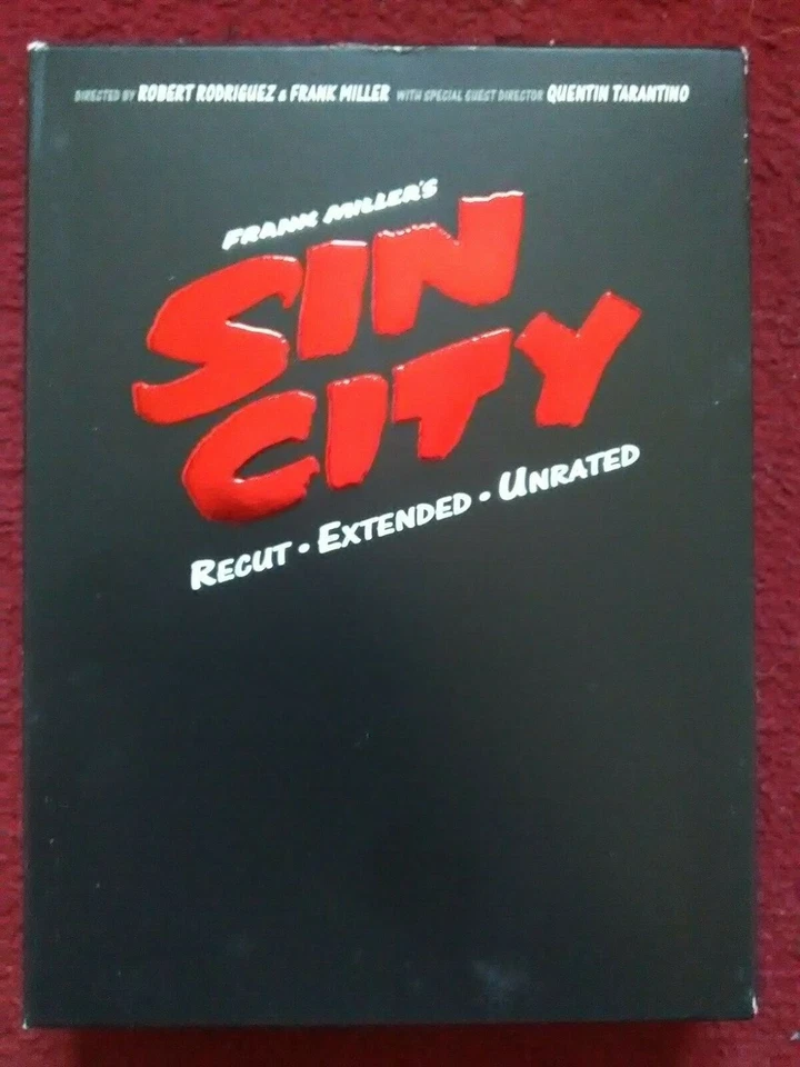 Frank Miller's Sin City Recut Extended Unrated Region 1 DVD & Graphic Novel set - Image 3 of 4