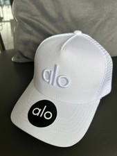 Alo Yoga Off-Duty Cap Adjustable Hat New with Tag white NEW