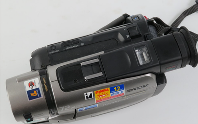 Sony CCD-TRV95 Handycam Vision VideoHi8 XR Camcorder 72x Digital