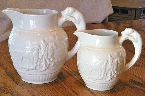 Vintage WEDGWOOD Devonshire Pitcher & Jug, with Embossed Horses & Dogs. - Picture 2 of 21